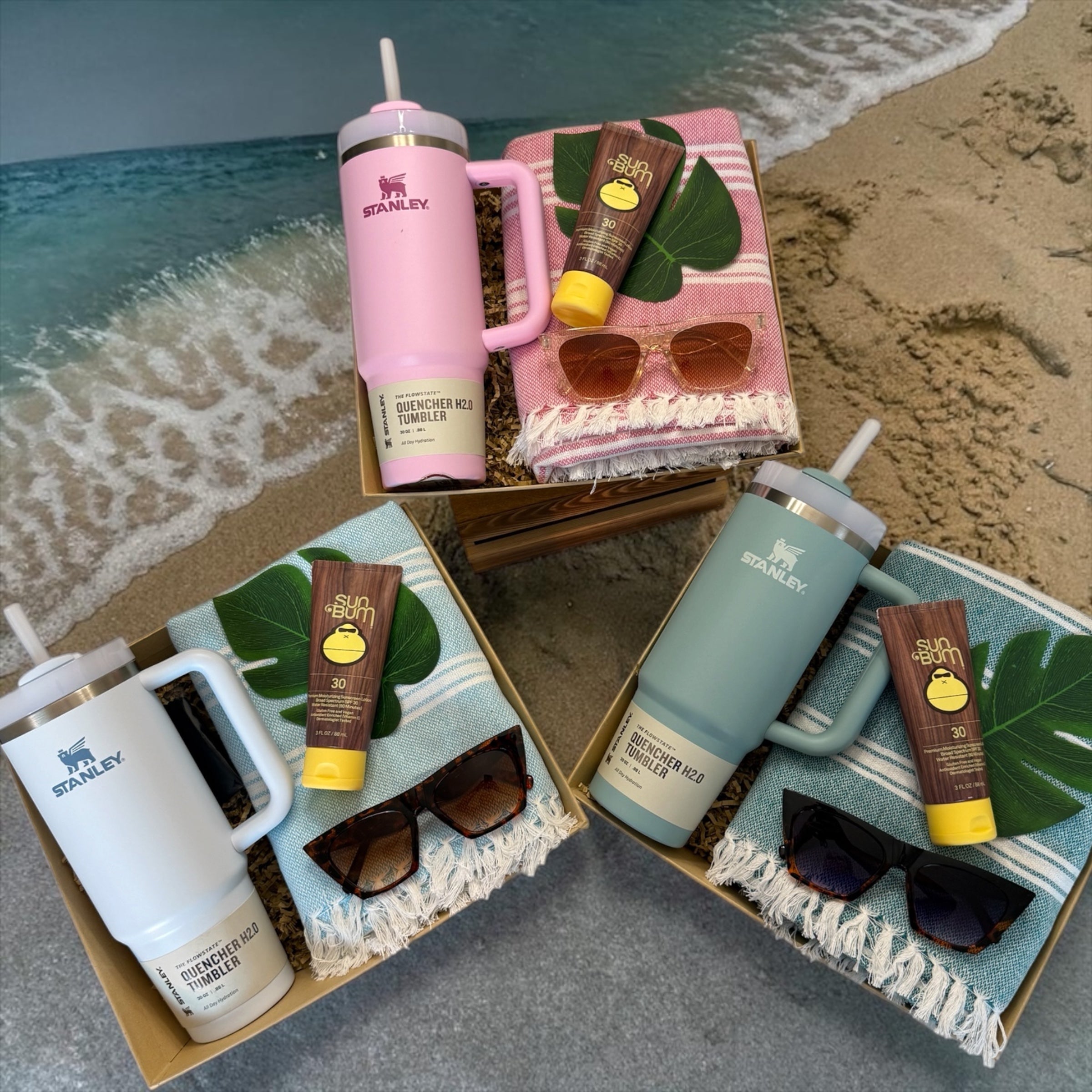 Beach Day Basket — Customizable Tumbler